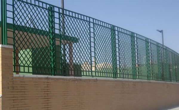 Valla Celosía - Montajes La Valla | Especialistas en vallas y ocultaciones